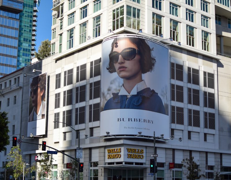 China retail: Burberry & Tencent launch store
