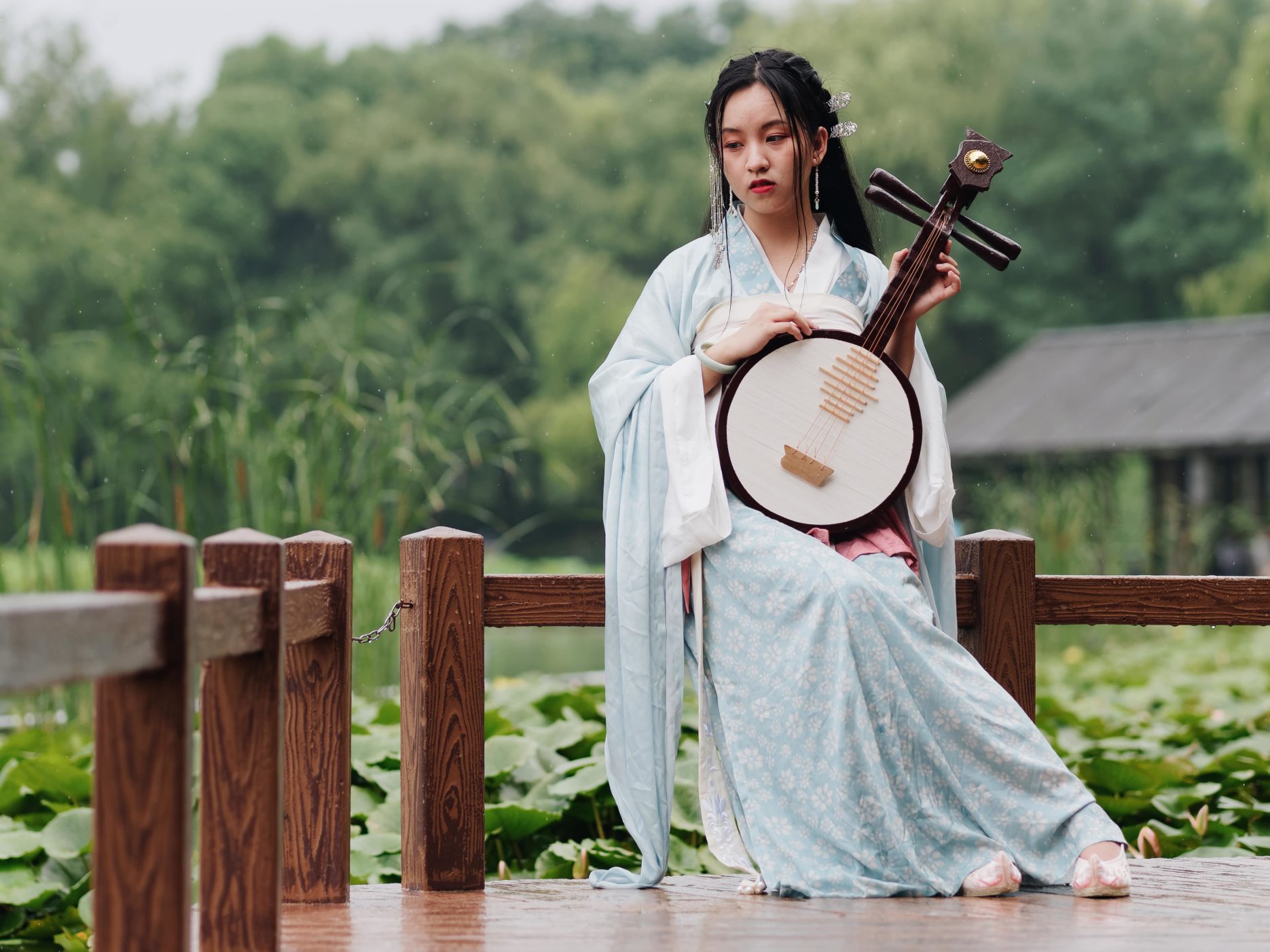 Traditional Chinese hanfu clothing. Credit: Adobe Stock.