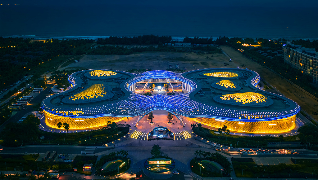 Hainan’s glitzy Haitang Bay Duty Free Mall