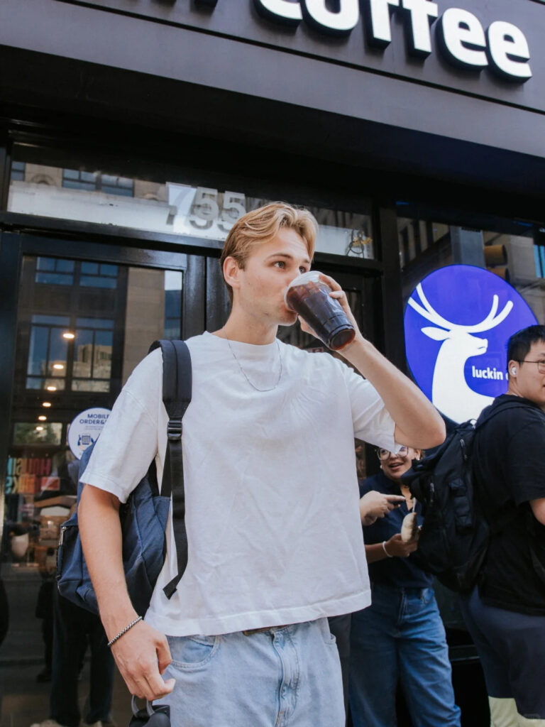 Luckin coffee relisting