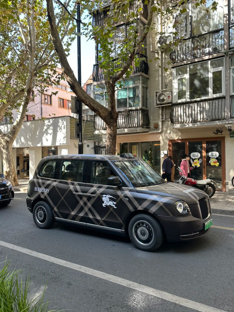 burberry taxi