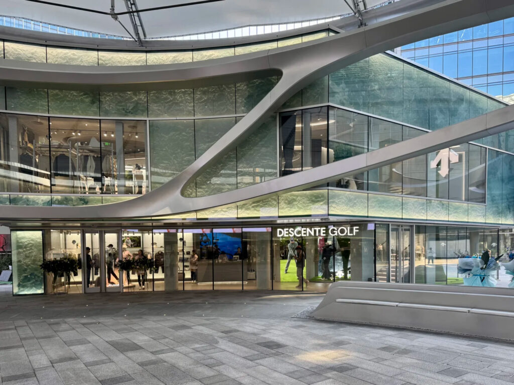 descente beijing flagship