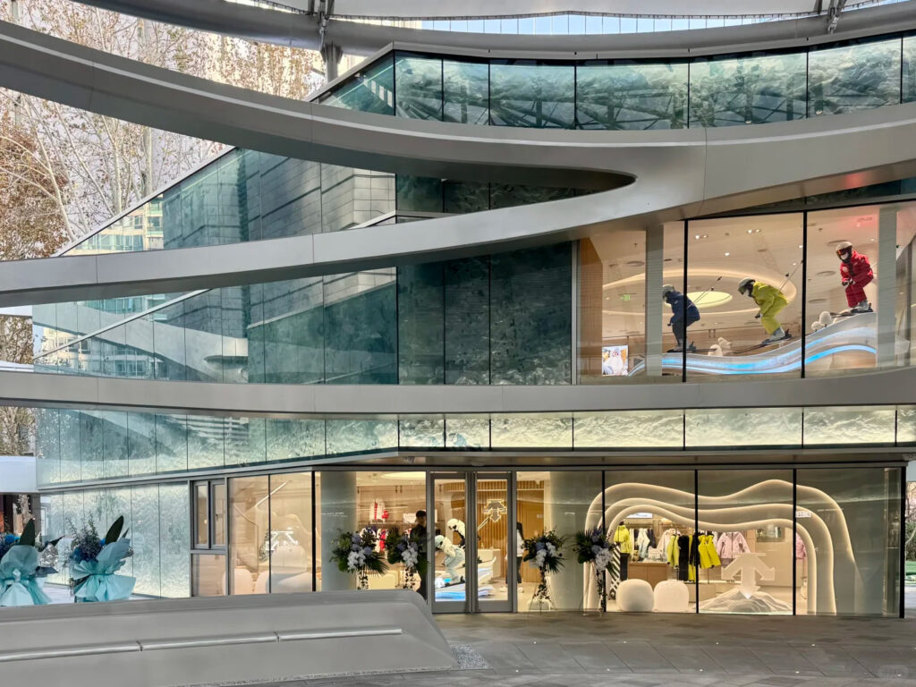 descente beijing flagship