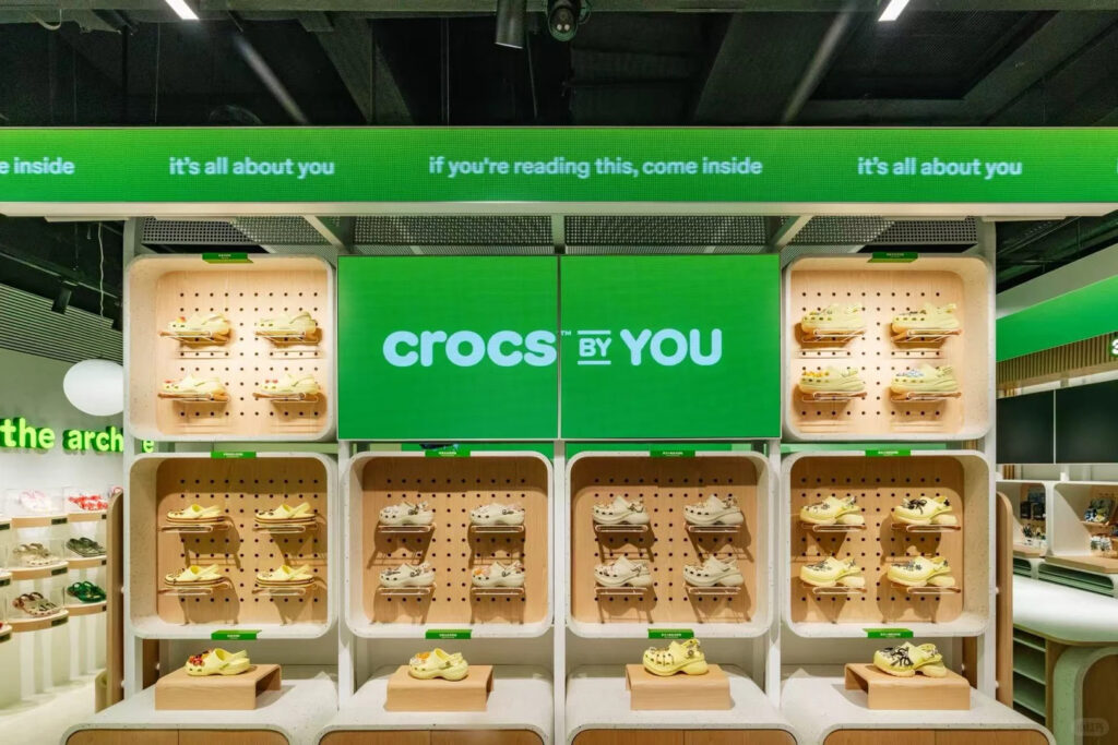 Crocs experiential store