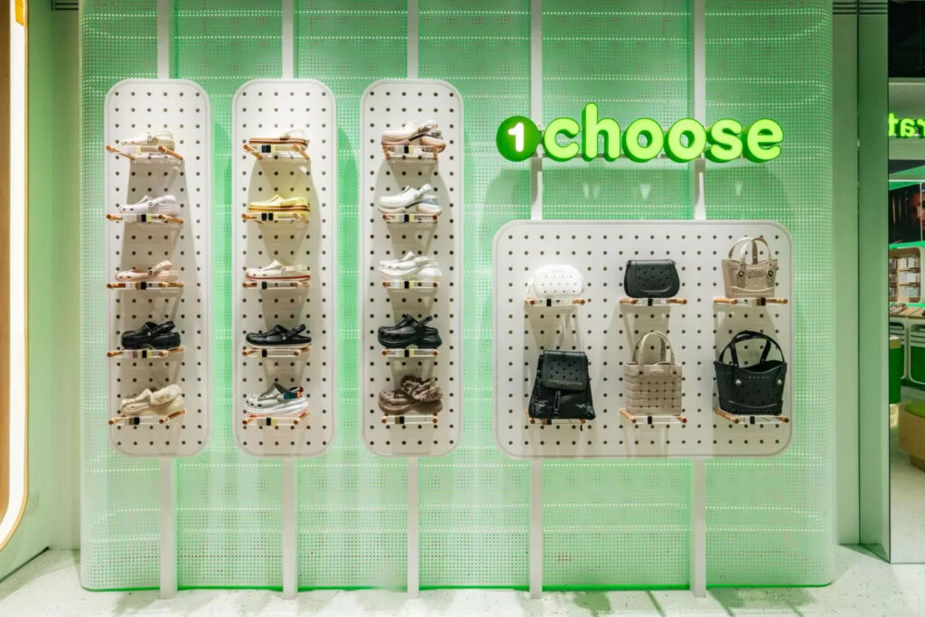 Crocs experiential store