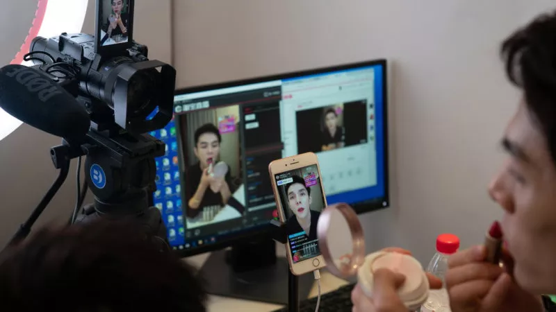 China's ecommerce livestreaming industry expands