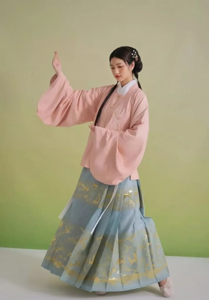 Traditional Hanfu clothing