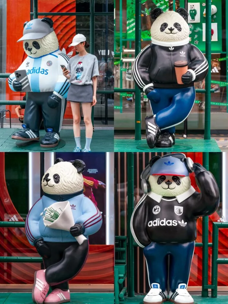 Escultura de panda en campaña de adidas en Chengdú