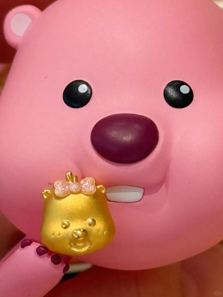 Loopy trinkets by Chow Tai Fook