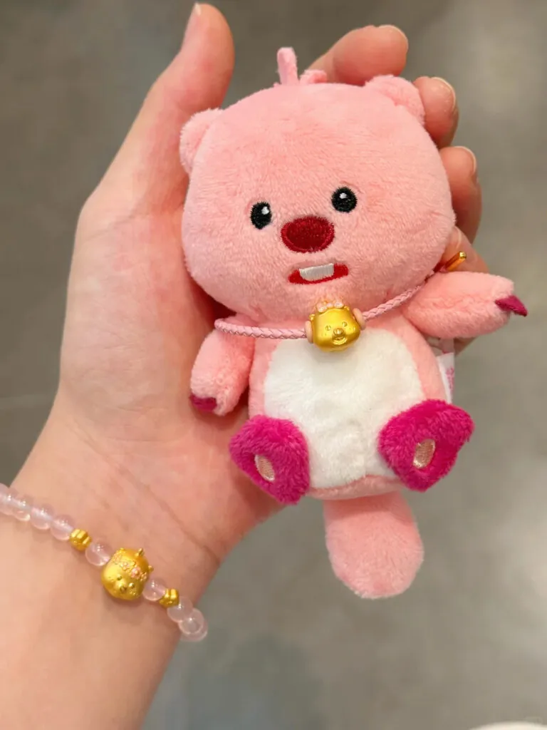 Loopy trinkets by Chow Tai Fook