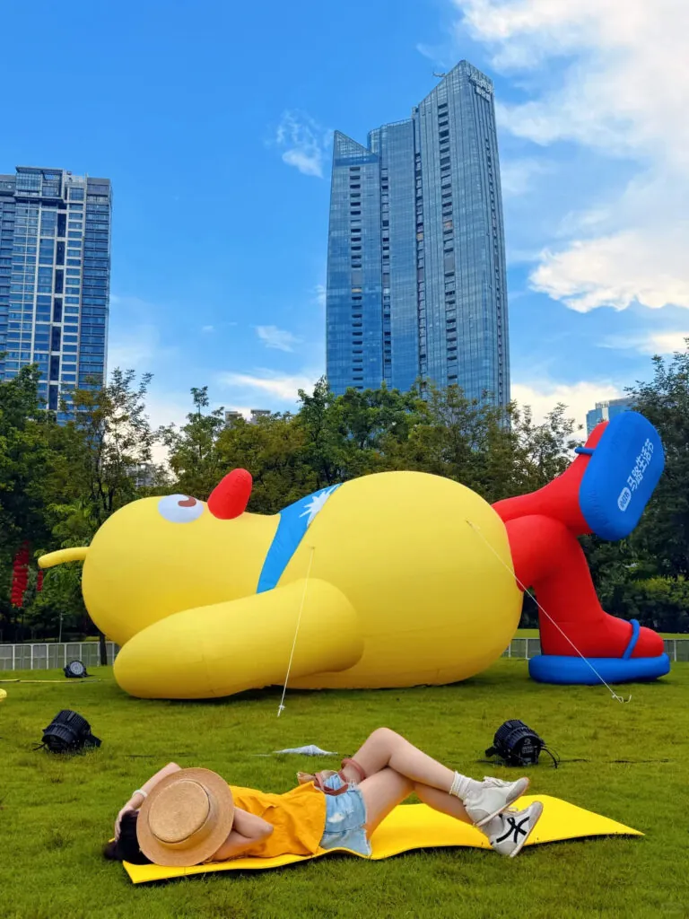 Street life user content