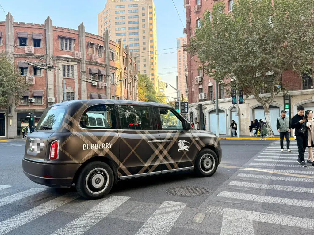 burberry taxi